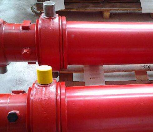 大型(xíng)油缸生(sheng)産廠家(jia)有哪些(xiē)