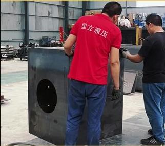 大型液壓站 國立(li)液壓，為機械企業(yè)提供動力